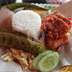 Paket Ayam Goreng Sambal Seruit