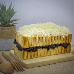 Roti Bakar Khas Bandung Blueberry Keju