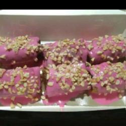 Piscok (strawberry Kacang)