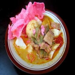 Ketupat Sayur Gulai Nangka / Pakis   Telor Balado