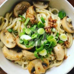 Bakmi Karet Mushroom