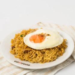 Indomie Telur Plus Nasi