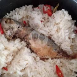 Nasi Liwet Ikan Asin Peda