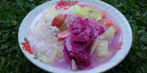 Sop Buah Spesial Rumputlaut, Gang 9