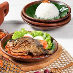 Nasi Ikan Bawal Penyet Sambel Ijo