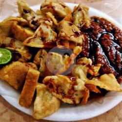 Batagor Pangsit Tahu Goreng Bandung