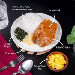Nasi Fried Chicken Spesial Saus Kari