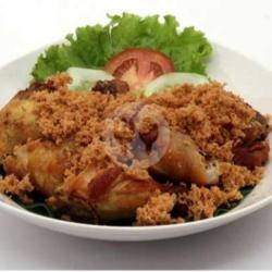 Ayam Kremes  Sambal Dan Lalap