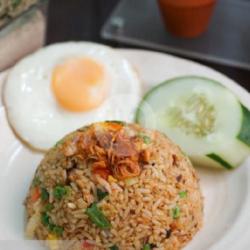 Nasi Goreng Cakalang / Roa   Telur   Ketimun