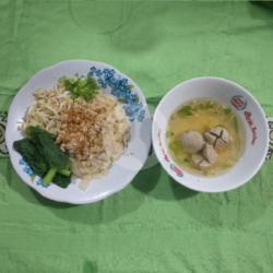 Kwetiauw Ayam Bakso