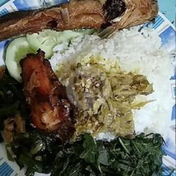 Nasi Lele   Ayam Bakar