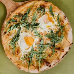 Truffle Egg Pizza Medium