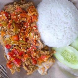 Ayam Kampus Digeprek   Nasi