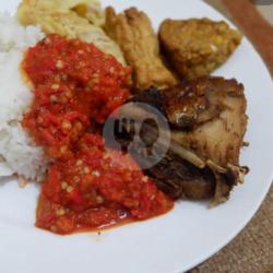 Nasi Penyetan Pe   Tahu   Tempe   Terong