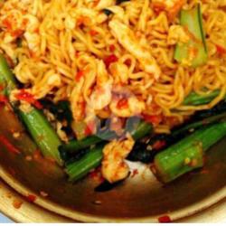 Intermie Goreng Topping Bakso