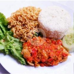 Nasi Indomie Ayam Halilintar