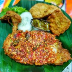 Nasi Tempong Ayam Penyet