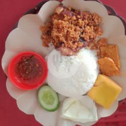 Paket Nasi Ayam Kremes