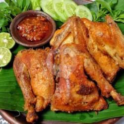 Lalapan Ayam Goreng