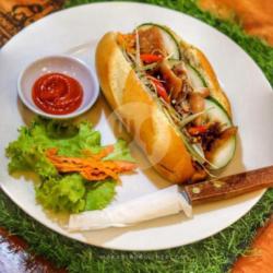 Banh Mi Ga - Sandwich Ayam Ala Vietnam