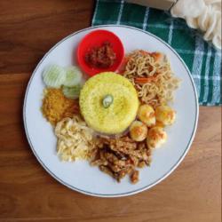 Nasi Kuning Telur Bali