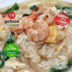 Kwetiaw Basah Seafood / Wet Rice Noodle Seafood