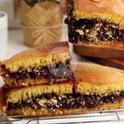 Martabak Manis Coklat Kacang