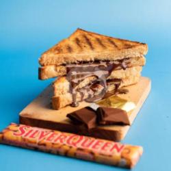 Roti Bakar Silverqueen