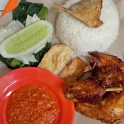 Nasi Tempong Ayam Kampung Goreng