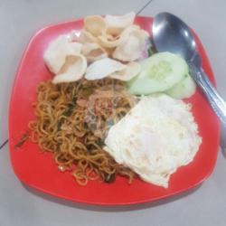 Indomie   Telur                          ( Goreng )