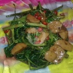 Tumis Kangkung Bakso