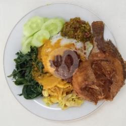 Nasi Ikan Mujair Goreng