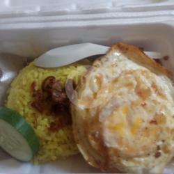 Nasi Kuning Telor Ceplok