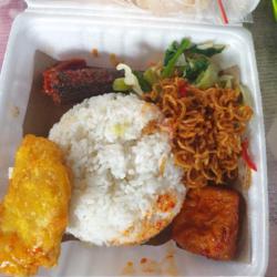 Nasi Campur Ikan