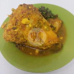 Nasi Arsik Kepala Ikan Mas