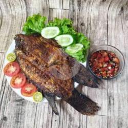 Ikan Gurame Bakar