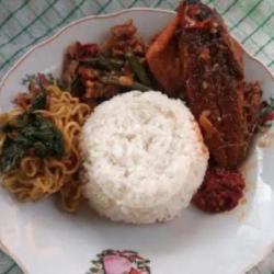 Nasi Campur Bali Tongkol