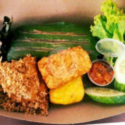 Nasi Timbel Ayam Serundeng Komplit