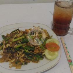 Kwetiau Goreng Babat   Teh Es