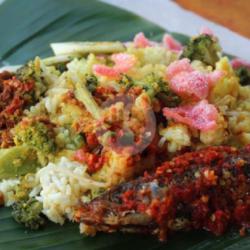 Nasi Sayur Ikan Dencis Sambal