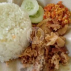 Nasi Ayam Kremess