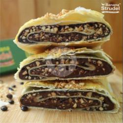 Choco Peanut Strudel