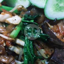 Kwetiaw Goreng Spesial Mix Babat Dan Paru