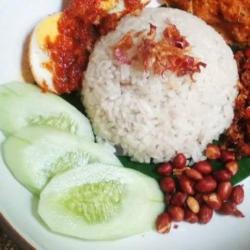 Nasi Lemak Telor