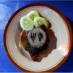 Bebek Potong Besar Bumbu Hitam Pedas