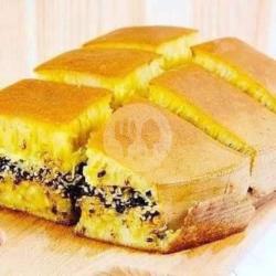 Martabak Manis Keju Kacang Susu
