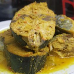 Ikan Tuna Gulai Kuning