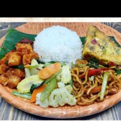 Nasi Campur Telur Dadar