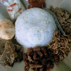 Nasi Campur Rendang Daging   Telur