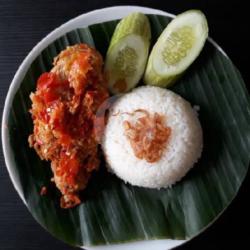 Ayam Paha Geprek   Nasi   Lalapan